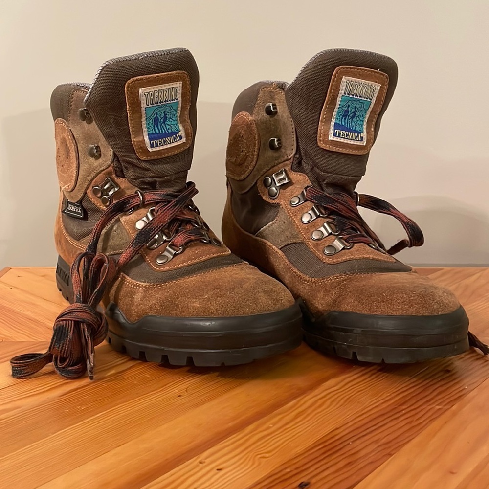 Vintage Women’s Tecnica Trekking Hiking Boots Size 8.5